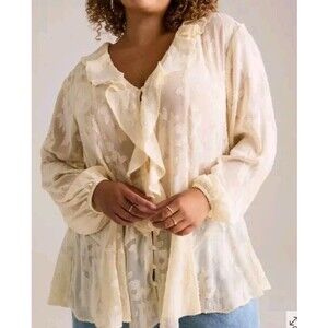 NEW Torrid Blouse 4X Size 26 Cream Festi Bubble Long Sleeve Ruffle Top Seedpearl